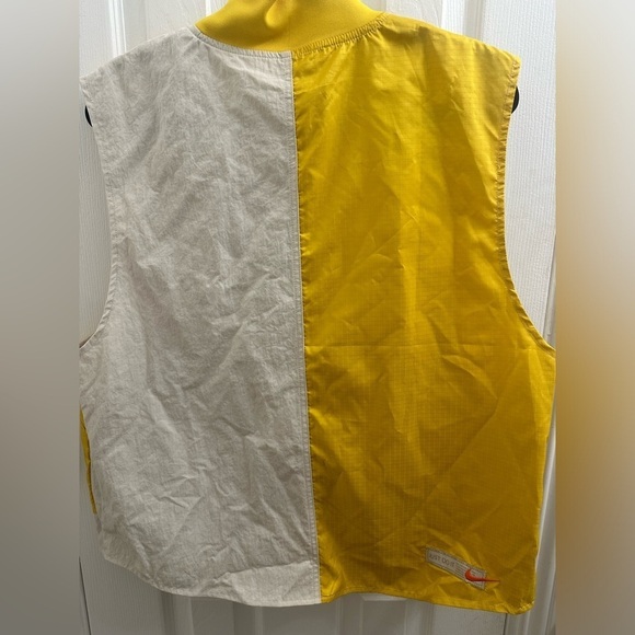 Woman nike jacket size M FN0649-104 - Picture 3 of 7